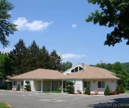 Rocky River Inn New Milford Exteriör bild
